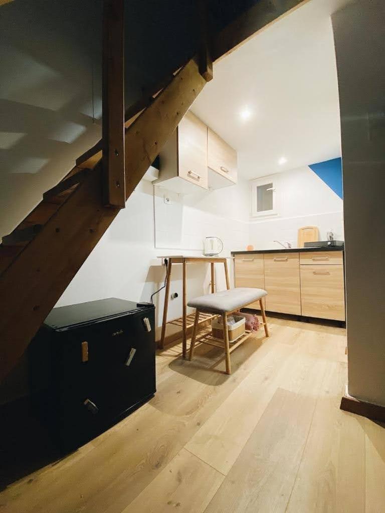 Velestinou Private Maisonette Apartment Athens Exterior photo